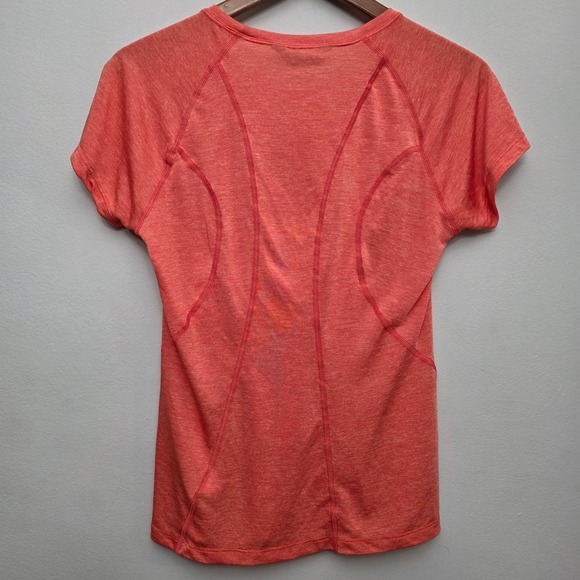The North Face Womens Short Sleeve T-Shirt Coral Heathered Athletic Top Medium‎ - Picture 2 of 7